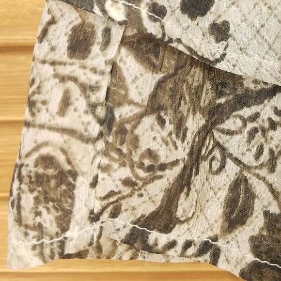 Flowy Floral Mini Skirt - Picture 4 of 11